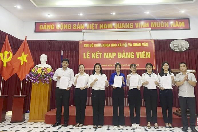  Đảng bộ Trường Đại học Nha Trang: Quan tâm phát triển đảng trong sinh viên