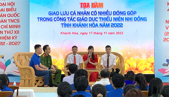  Nha Trang có 2 nhà giáo trẻ được tuyên dương tại chương trình tuyên dương “Nhà giáo trẻ tiêu biểu” tỉnh Khánh Hòa lần thứ II năm 2022
