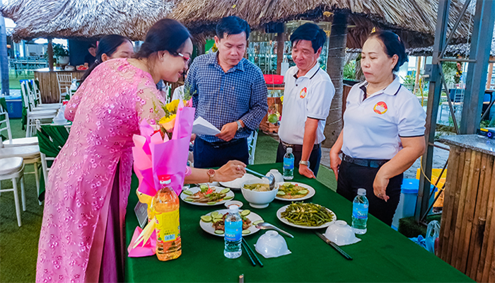  Vĩnh Phước: Hội thi nấu ăn chào mừng kỷ niệm 92 năm ngày thành lập Mặt trận tổ quốc Việt Nam