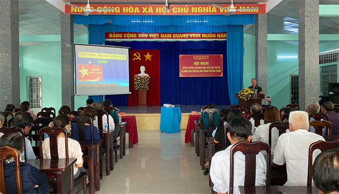  Tuyên truyền, phổ biến pháp luật cho cán bộ và nhân dân triên địa bàn thành phố Nha Trang
