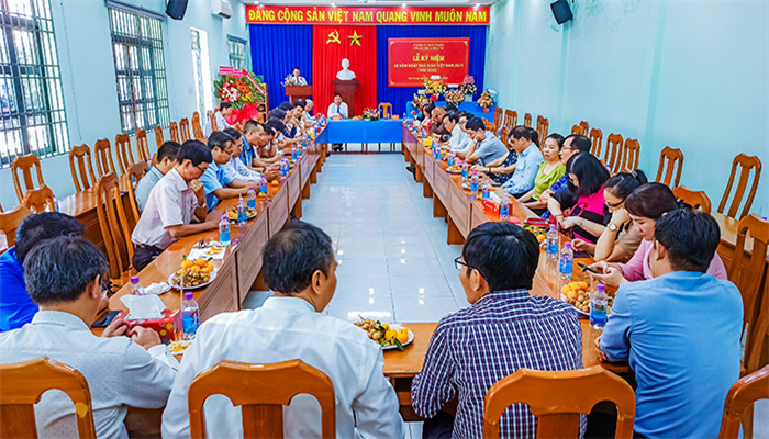  Trung tâm Chính trị Nha Trang tổ chức kỷ niệm 40 năm ngày Nhà giáo Việt Nam 20/11