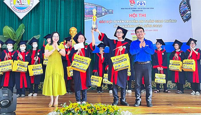  Tỉnh đoàn Khánh Hòa tổ chức cuộc thi “Rung chuông vàng” tìm hiểu pháp luật về ATGT