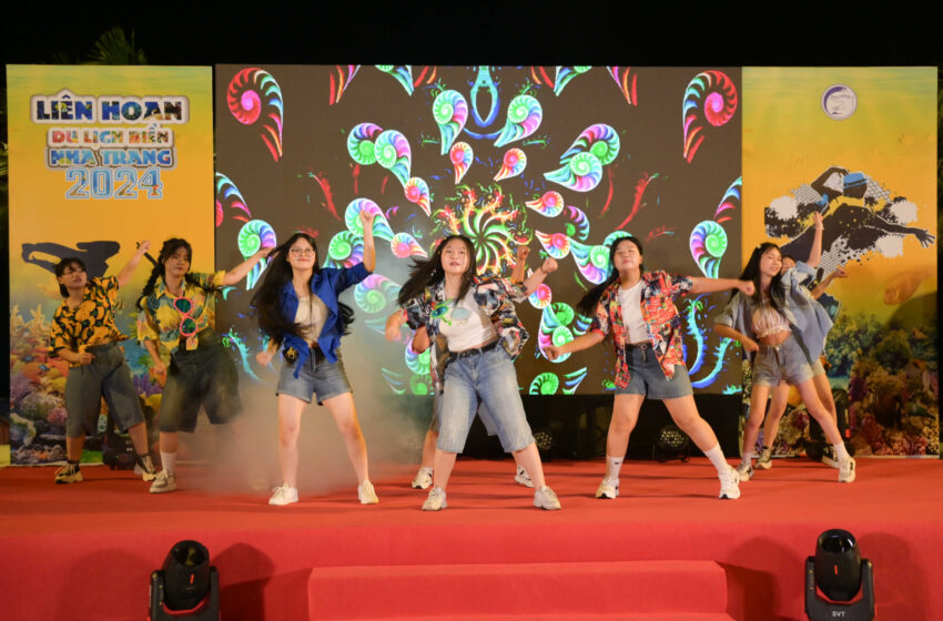  13 đội nhảy tham gia hội thi “Vũ hội đường phố – Nha Trang Street dance show”