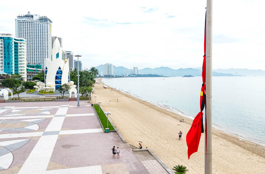  Khánh Hòa: Nhiều nơi treo cờ rủ tưởng nhớ Tổng Bí thư Nguyễn Phú Trọng