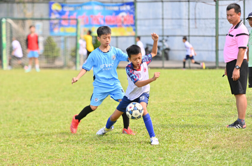  27 đội bóng tranh tài Giải bóng đá mini thiếu niên, học sinh TP. Nha Trang hè 2024
